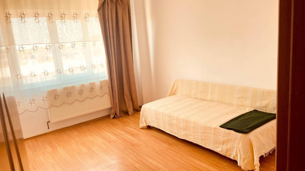 C-house Inchiriaza 2 In Regim Hotelier Ramnicu Valcea